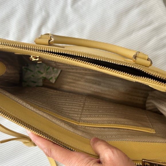 Beautiful handbag - Picture 11 of 16